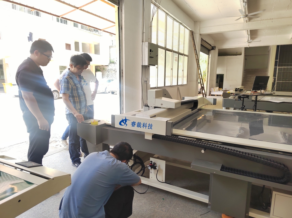 自动裁切机,裁切机